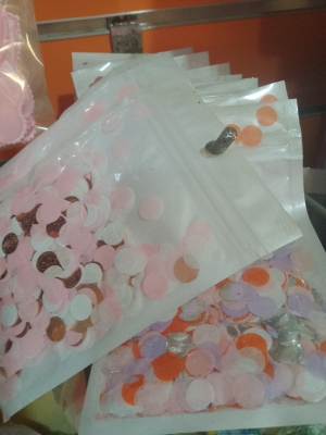 Paillettes multicolore deco 1pqt